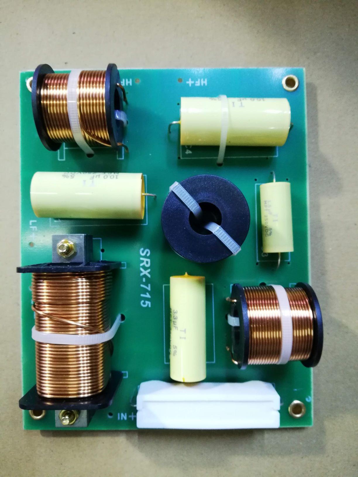 Cặp mạch phân tần loa sân khấu 2way full đơn bass 40 SRX715