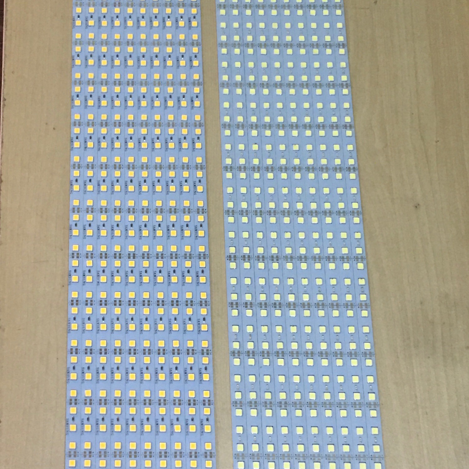 [HCM]LED thanh 1m 12V ánh sáng vàng/trắng vỉ 10 thanh.