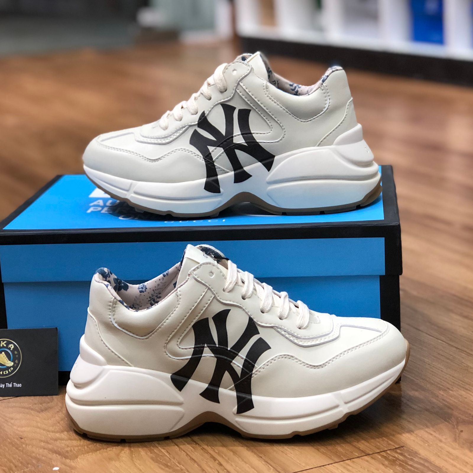 Giày guccii rhyton new york yankees