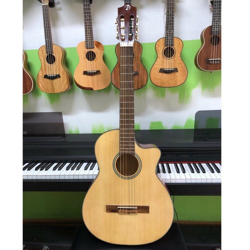 Đàn Guitar Classic cổ điển VP SVC+ mặt gỗ thông đảm bảo chất lượng có ty chỉnh cần đàn giá rẻ cho người mới bắt đầu Viet Passion