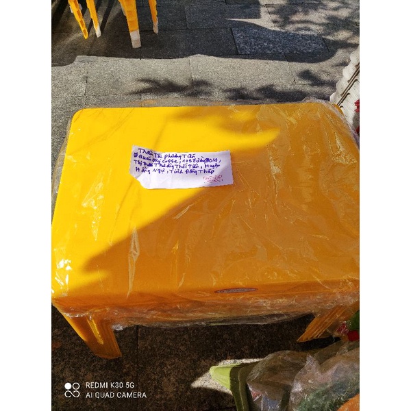 Combo 5 bàn nhựa màu vàng
