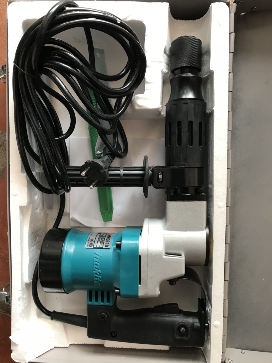 máy đục bê tông 0810 makita Loại 1
