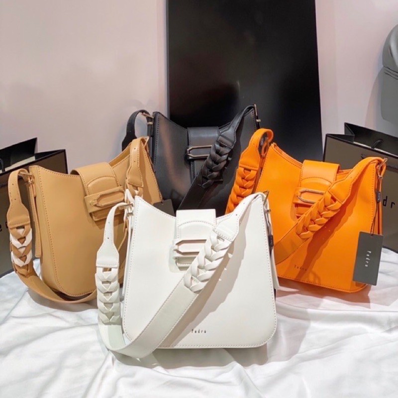 TÚI XÁCH PEDRO FULL TAG SẴN HAI MÀU