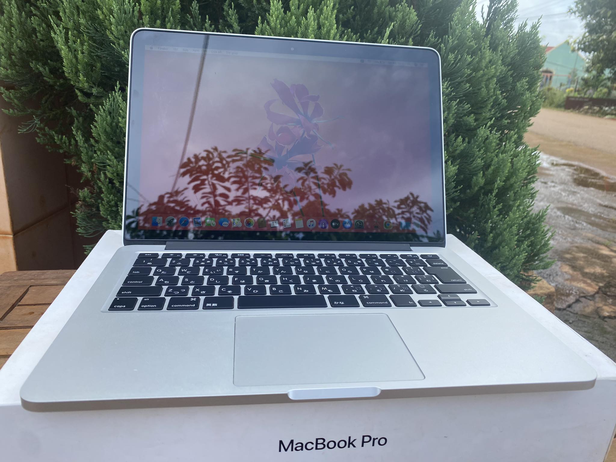 Máy tính Mac00k Pr0 Retina 2015 13inch i5-2.9ghz/ ram 8gb/ ssd 128gb pin good/ hàng xách tay