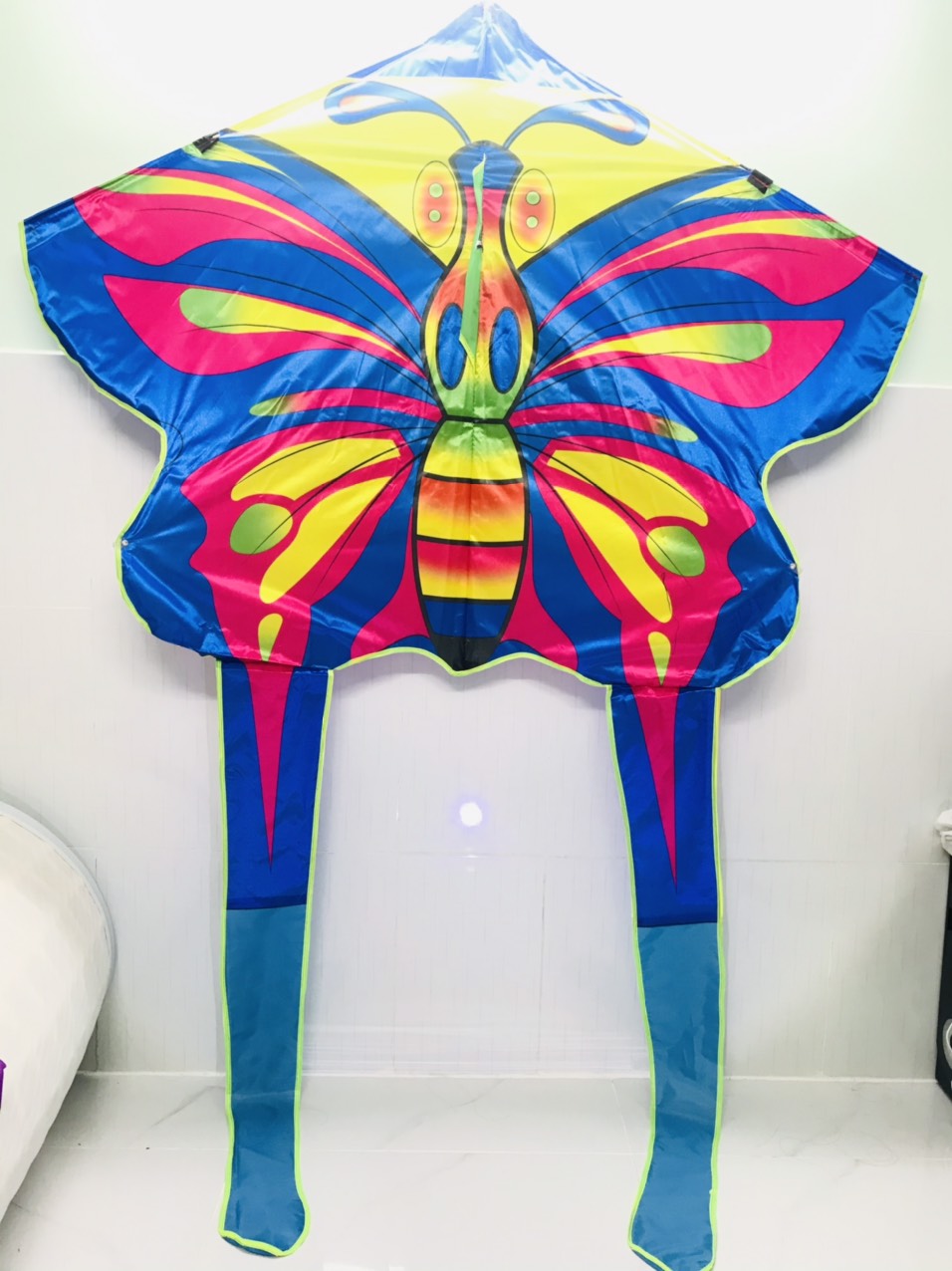 [HCM]COMBO 1 TẶNG 1 - Diều BƯƠM BƯỚM SẮC MÀU + Tặng tay cầm thả diều lớn 150m dây ) - ẢNH THẬT