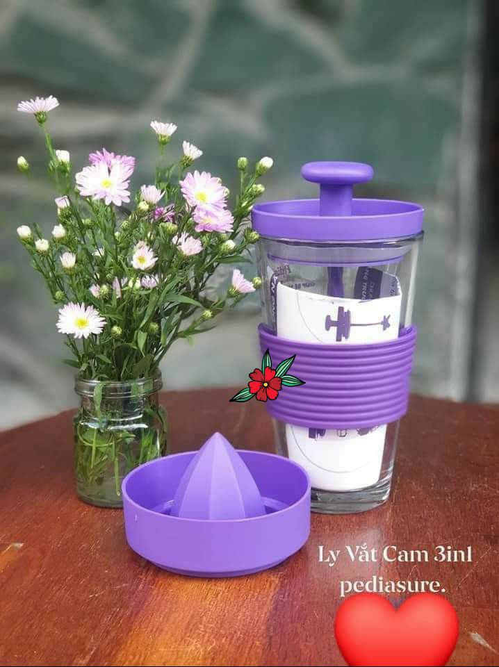 BÌNH NƯỚC KÈM VẮT CAM 2IN1 800ML - HKM SỮA PEDIASUREGiá lẻ: #30k/cái