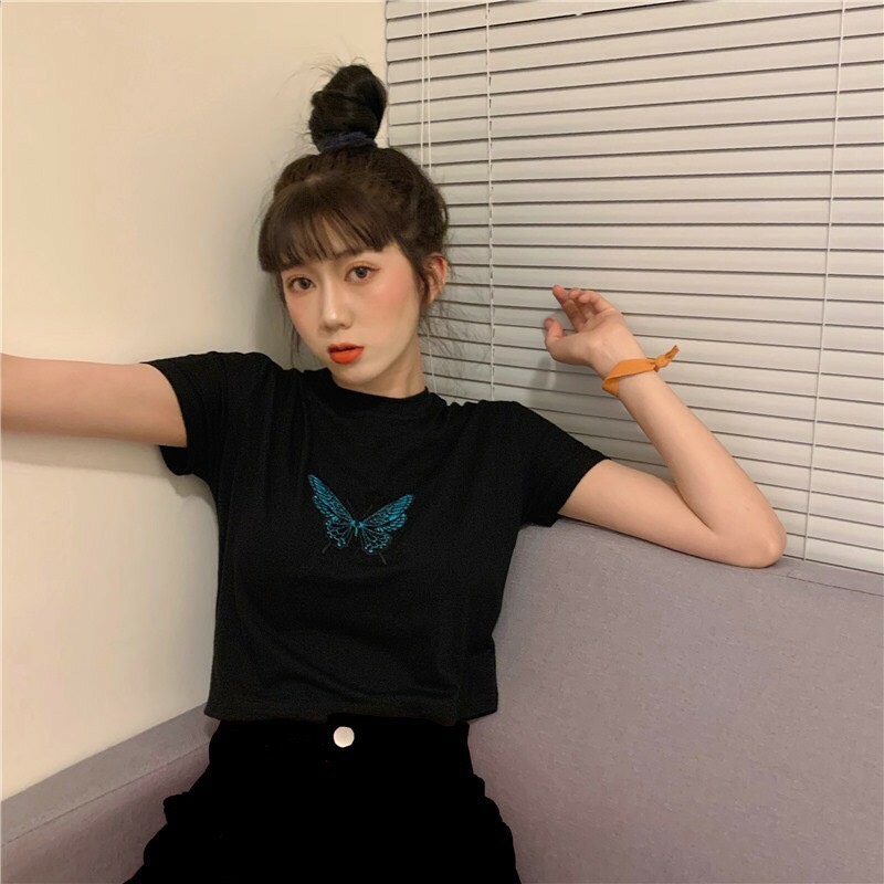 Áo croptop nữ form rộng thêu bướm thời trang cao cấp XIXO