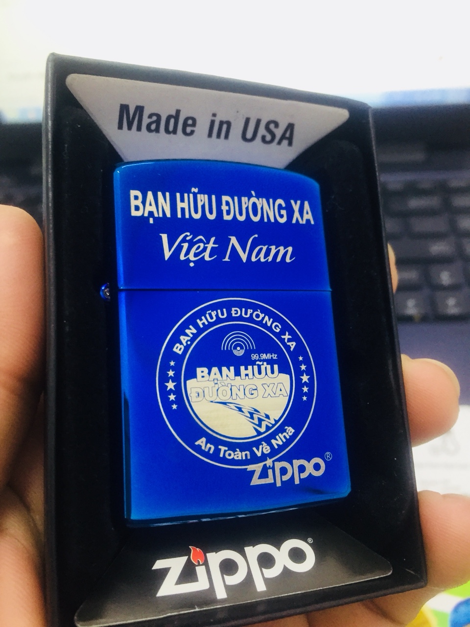 [HCM]Bật Lửa Zippo USA Logo Bạn Hữu Đường Xa