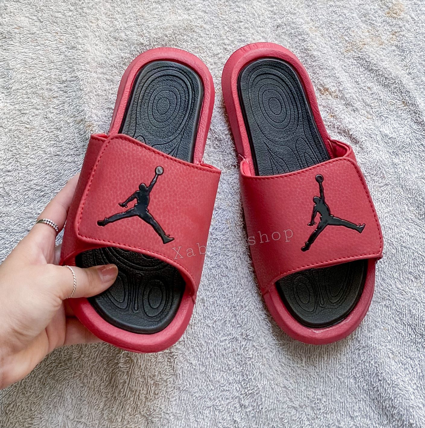 (tặng hộp-bao đổi trả) dép quai ngang jordan màu đỏ - mẫu dép nam dép nữ