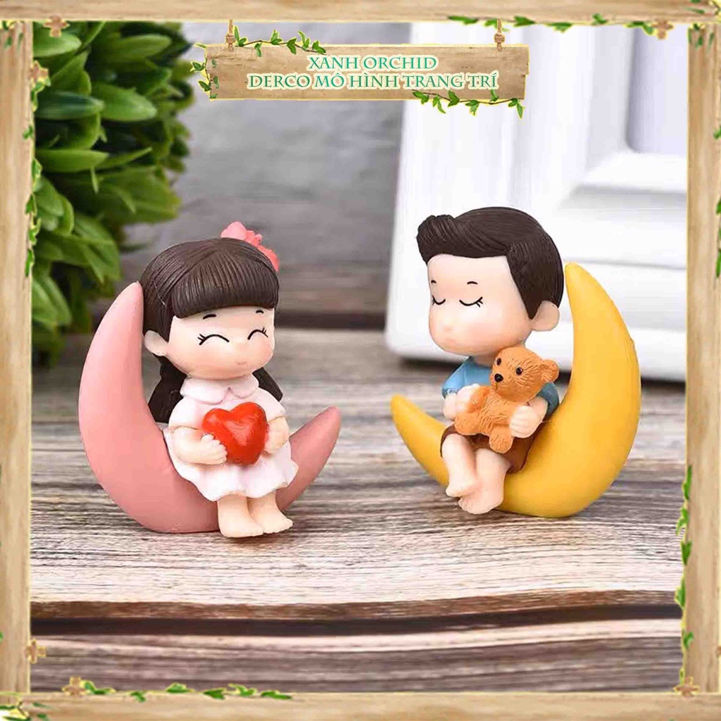 Mô Hình Cặp Đôi Tình Nhân Ngồi Cung Trăng trang trí tiểu cảnh, tượng trang trí bánh kem, phụ kiện bánh kem sinh nhật