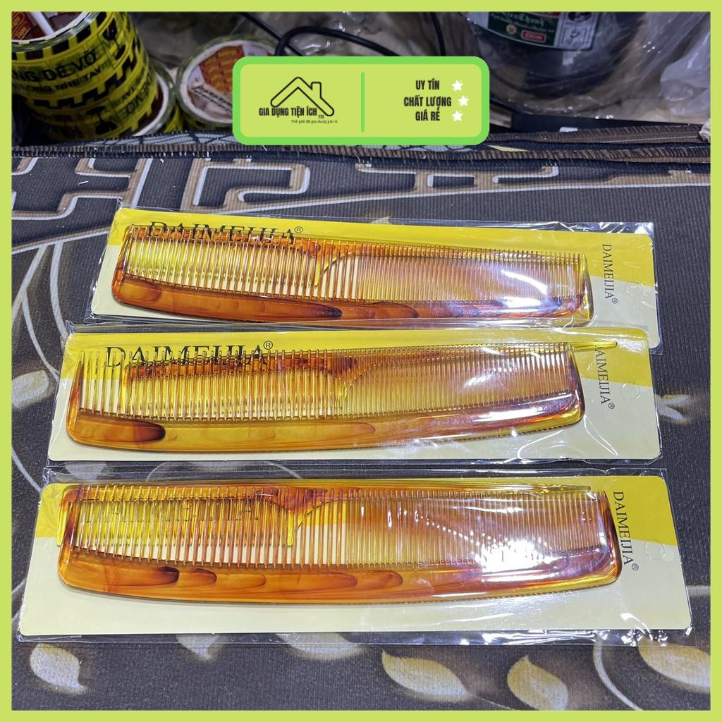 Set 2 Cây Lược nhựa vàng trong cao cấp tiện dụng