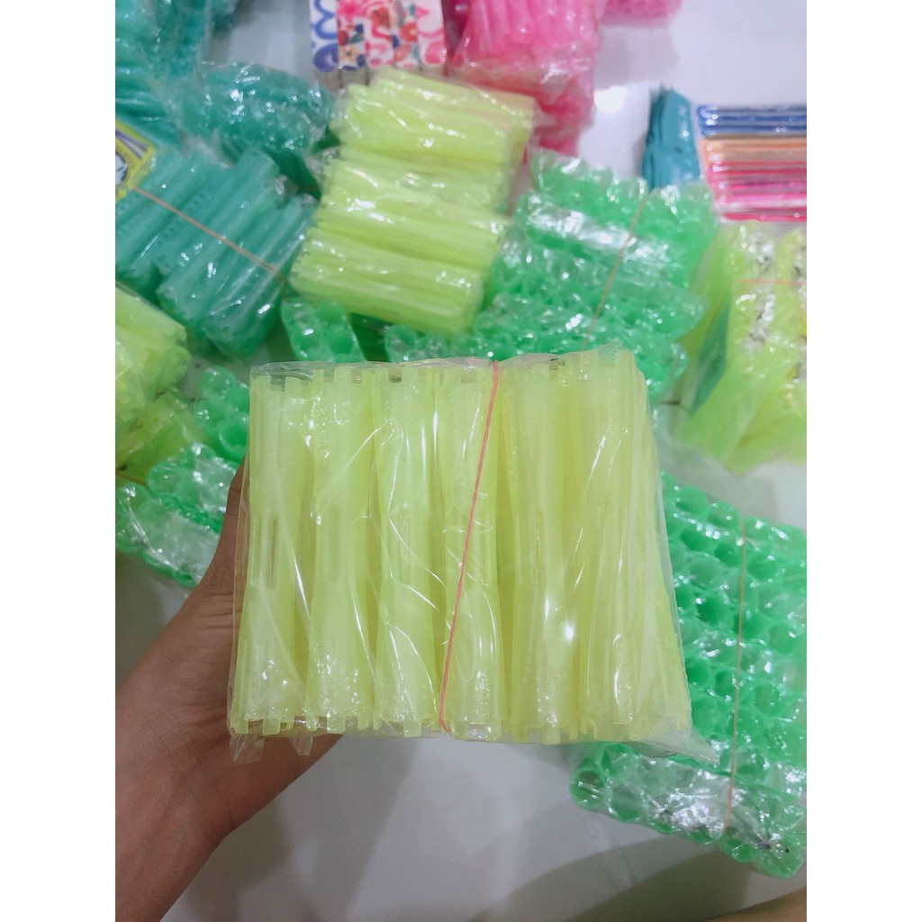 Xương uốn tóc 12 cái 1 bịch, sản phẩm chất lượng, đảm bảo an toàn sức khỏe người dùng, cam kết cung cấp mặt hàng đang được săn đón trên thị trường