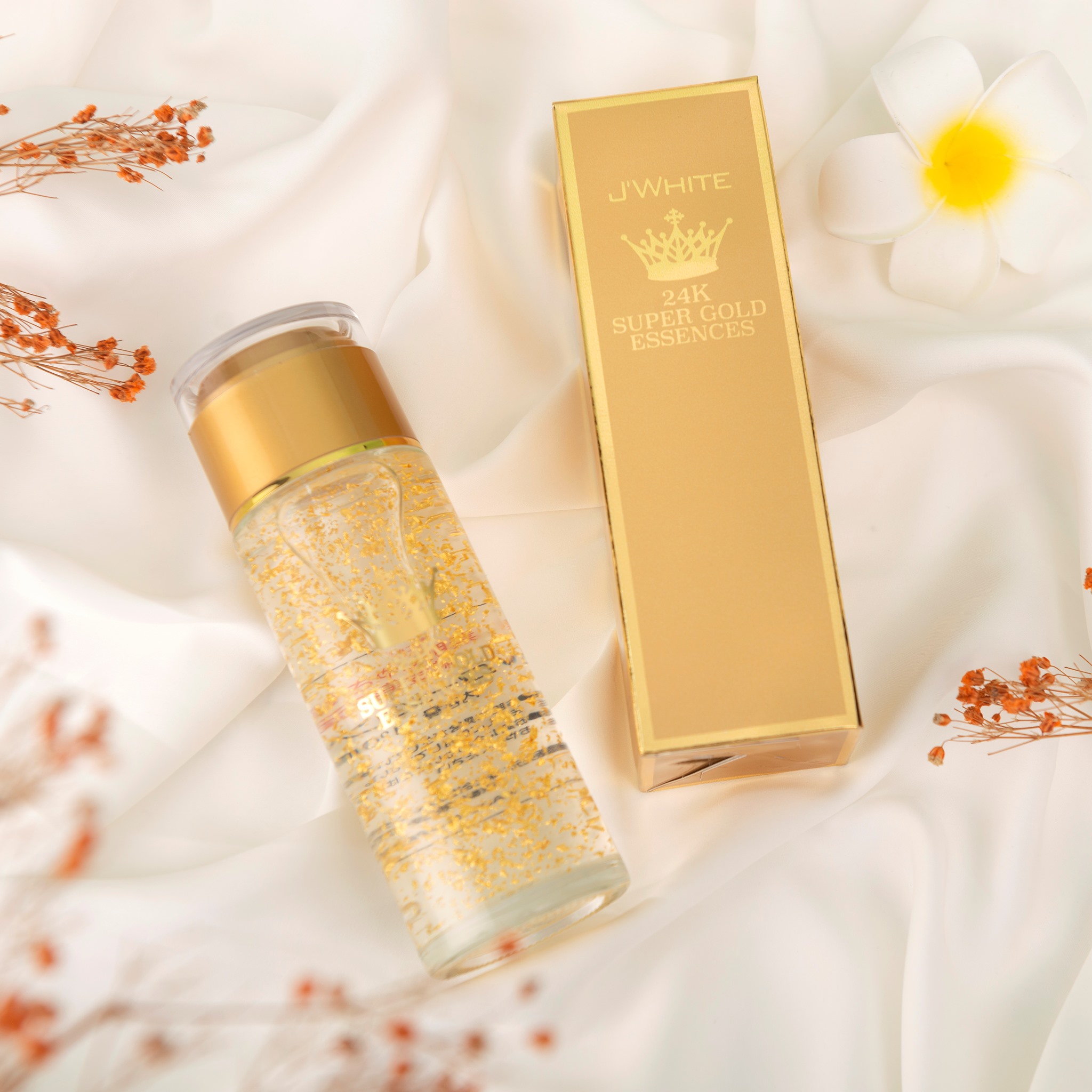 NƯỚC HOA HỒNG TINH CHẤT VÀNG 24K  JWHITE SUPER GOLD ESSENCES 120ml