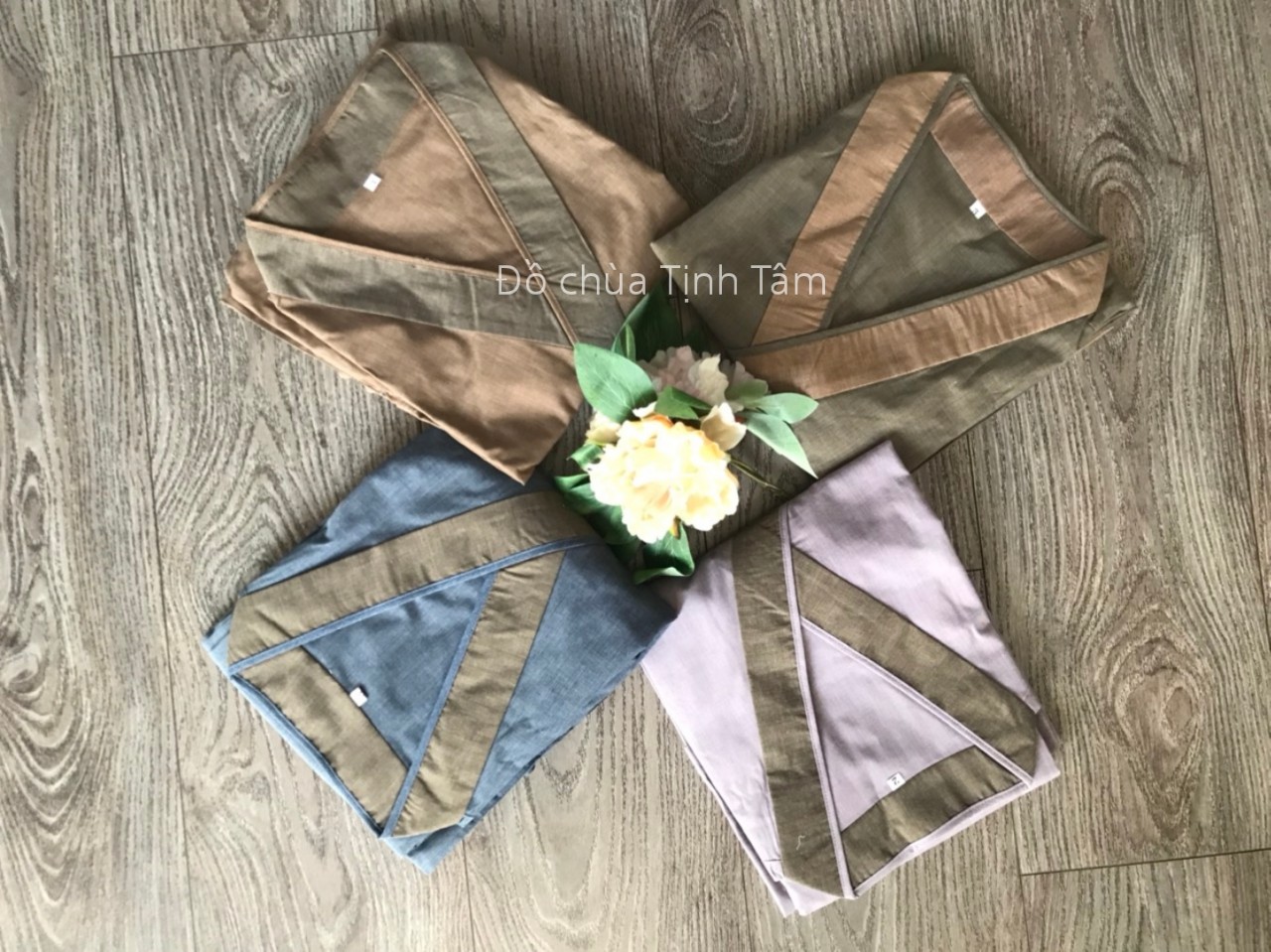 Set pháp phục bà lai 3 nút tixi