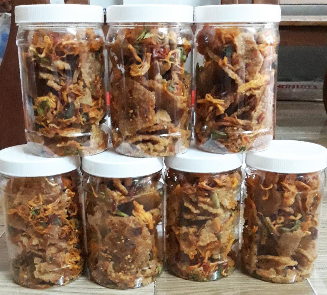 Hủ 300gr Cơm cháy nếp lắc khô gà lá chanh thơm ngon hấp dẫn