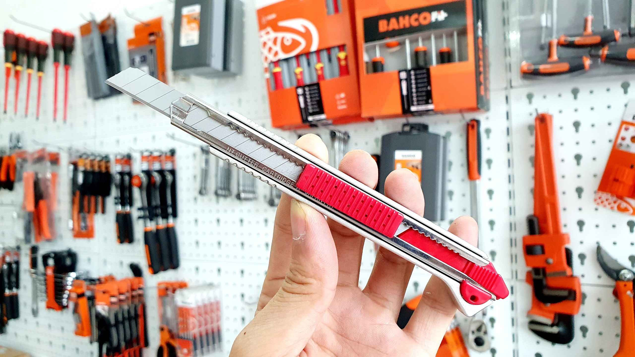 Dao rọc giấy nhật bản thay lưỡi tự động nt cutter a-1000rp i hctools