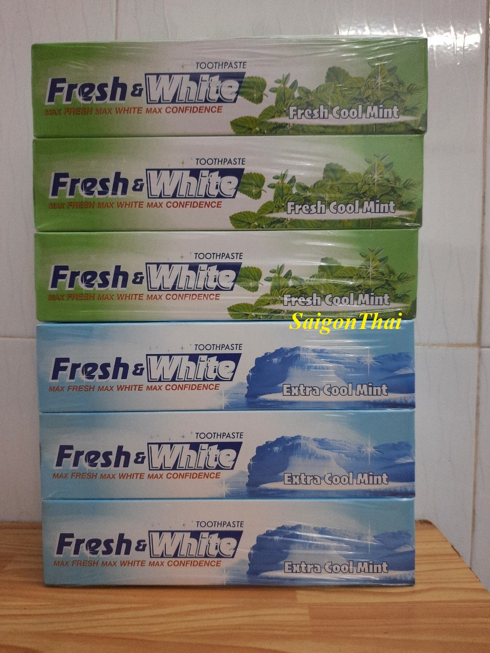 Kem đánh răng fresh & white 160gr - xuất xứ thái lan
