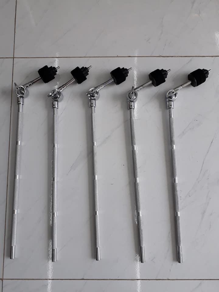 Tay kẹp lá cymbal