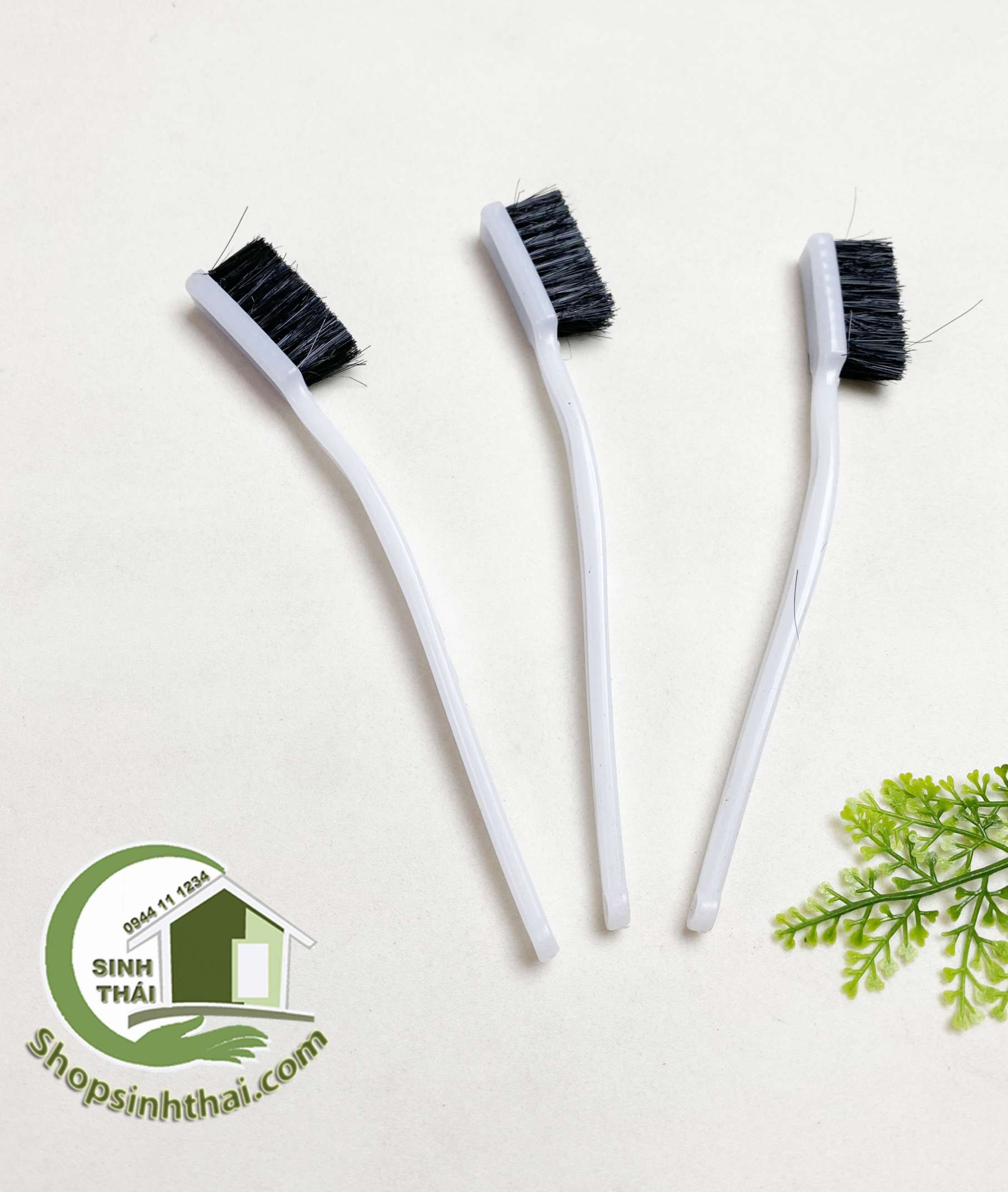 [HCM]Bàn chải đánh giày bàn chải cước đen nhỏ cán nhựa trắng đánh bóng giày dép bản chải đánh bóng đồ da