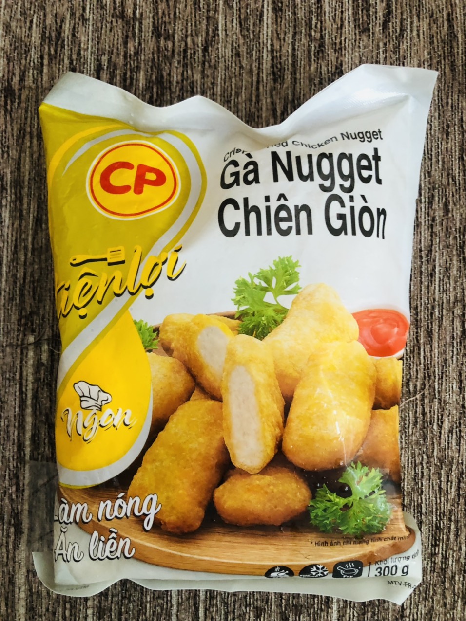 Gà viên CP chiên giòn nuget miếng/ vòng 300g - siêu ngon siêu tiện lợi