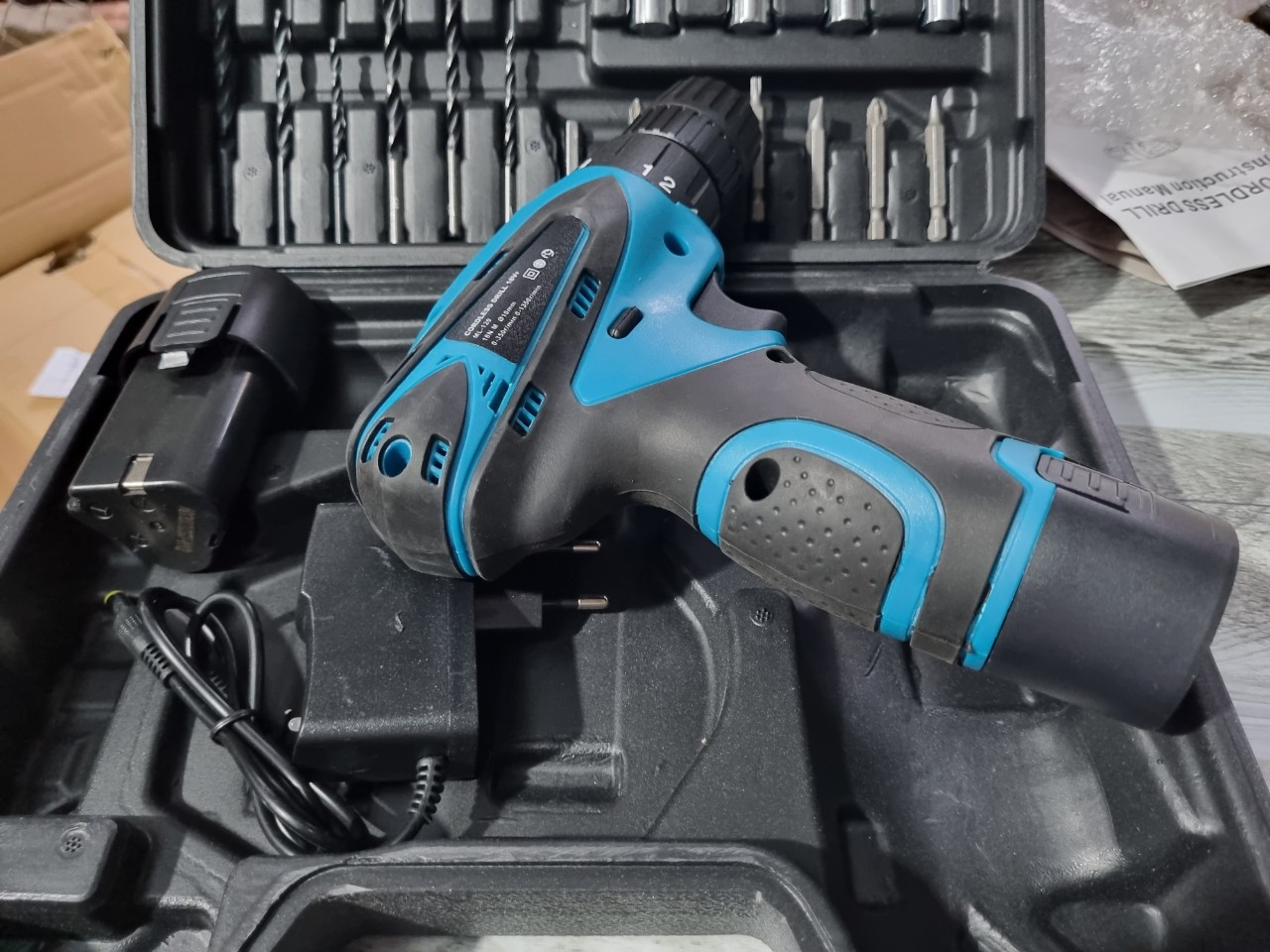 Máy khoan pin makita,pin 12v