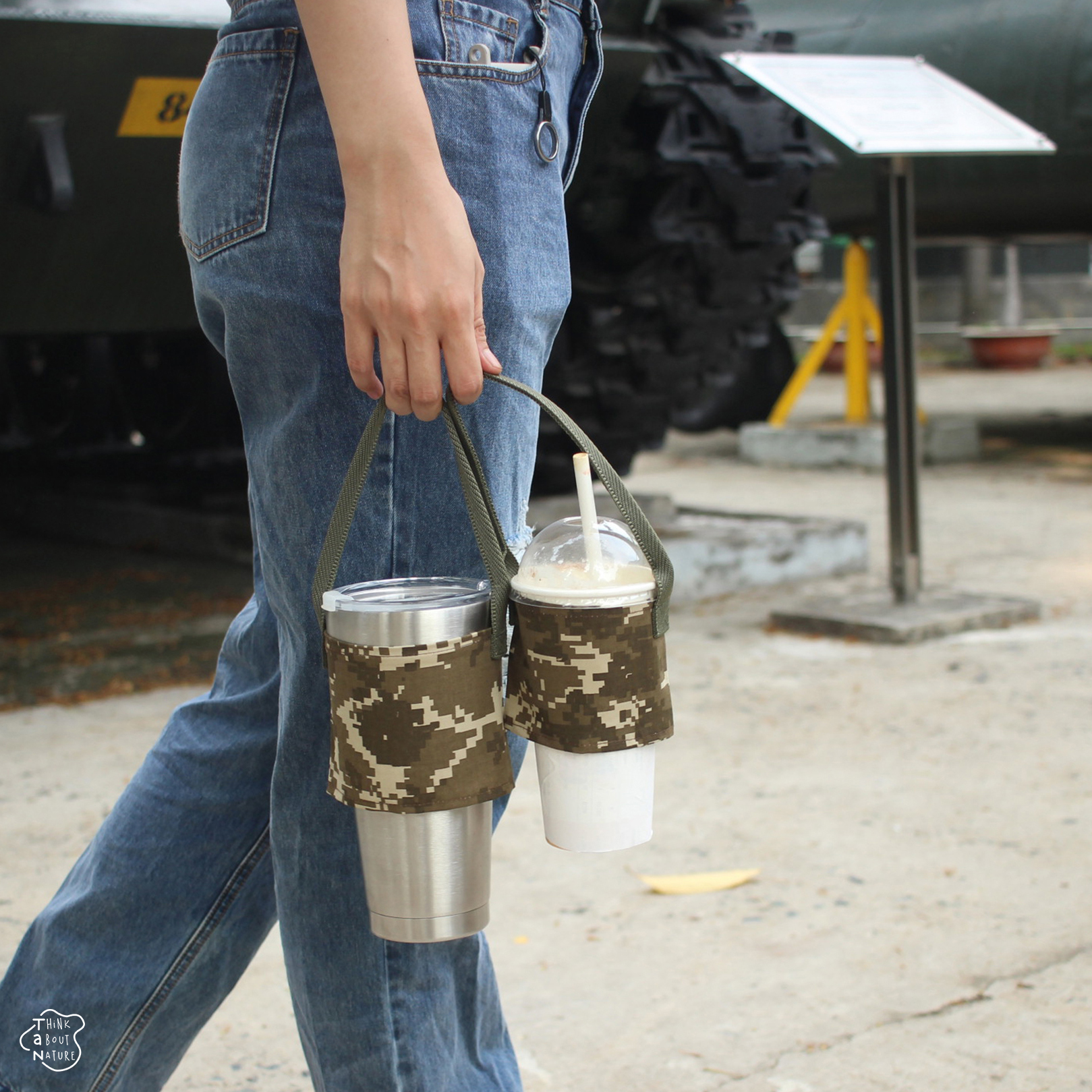 [HCM]Quai vải xách ly nước/ bình giữ nhiệt họa tiết camou army/ Quai vải mang xách treo/ Eco friendly bottle bag for thermal bottle tumbler/ Fabric bags/ Cupholder for bike/ Cool lively bottle keeper/ eco friendly/ Túi vải bảo vệ môi trường
