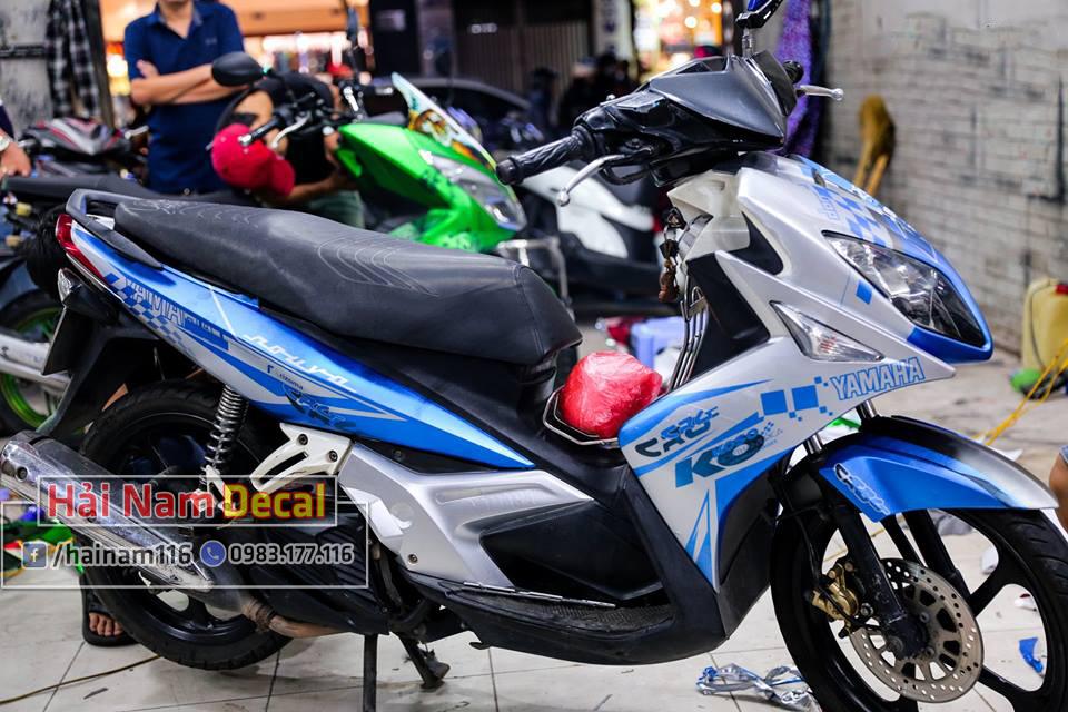 Tem Trùm Nouvo 4 LX Xanh Trắng Ohlins