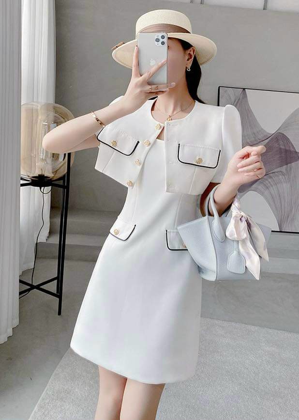Đầm viền + áo khoác nút cài