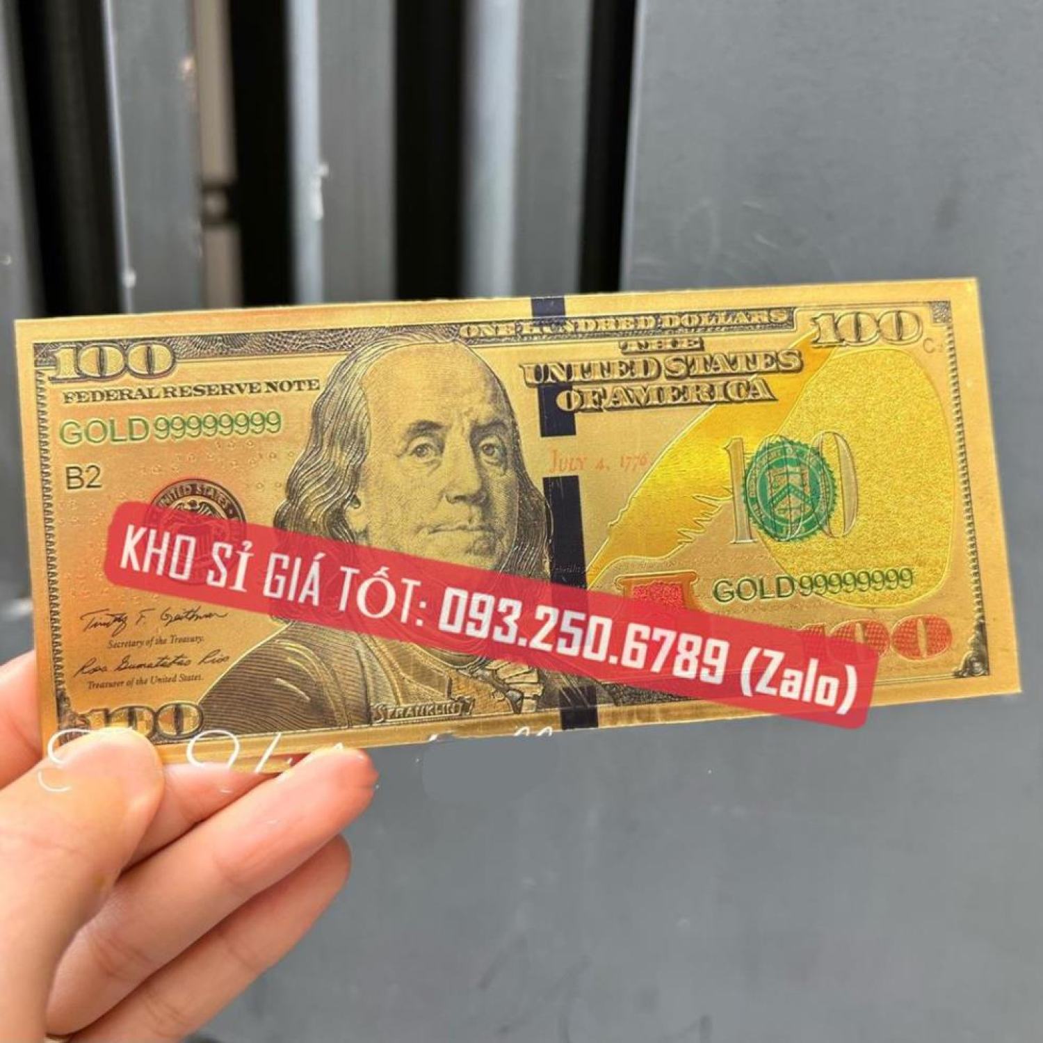 Tờ tiền kỷ niệm 100 Usd Plastic mạ vàng đẹp mắt độc đáo