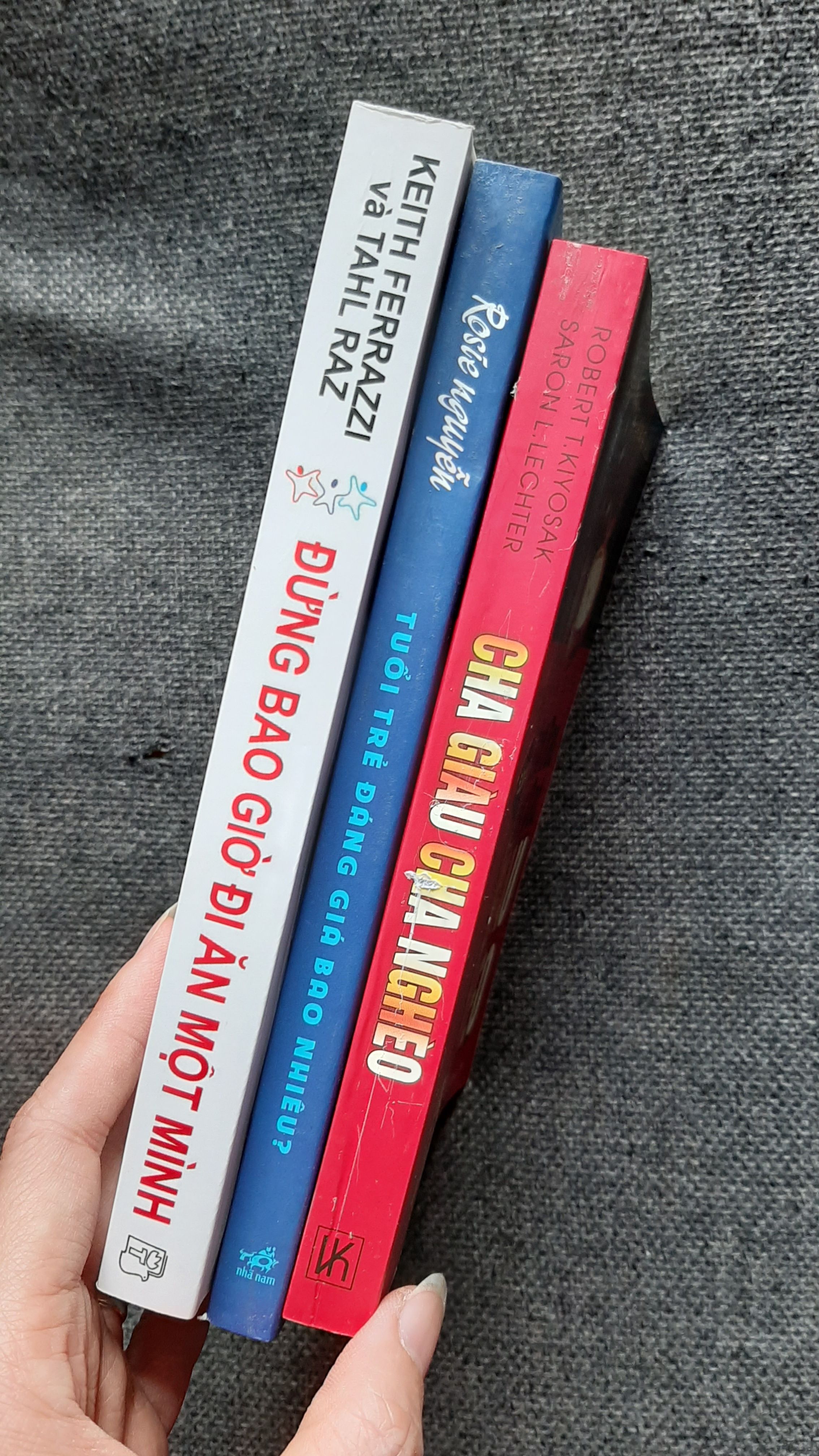 Combo 3q: Cha giàu cha nghèo + Tuổi trẻ đáng giá bao nhiêu + Đừng bao giờ đi ăn 1 mình