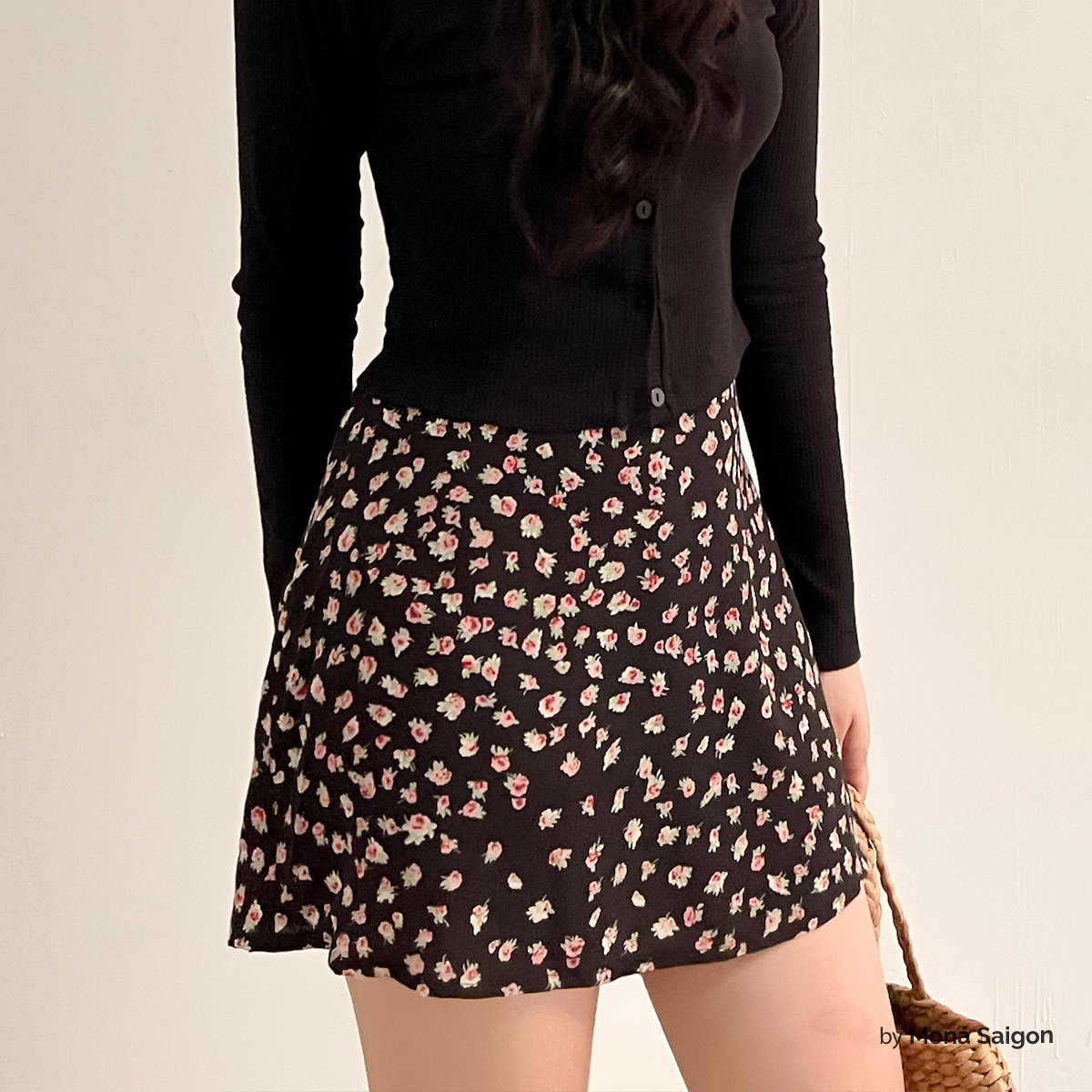 Moná - chân váy đen ngắn hoạ tiết hoa vintage - hana skirt