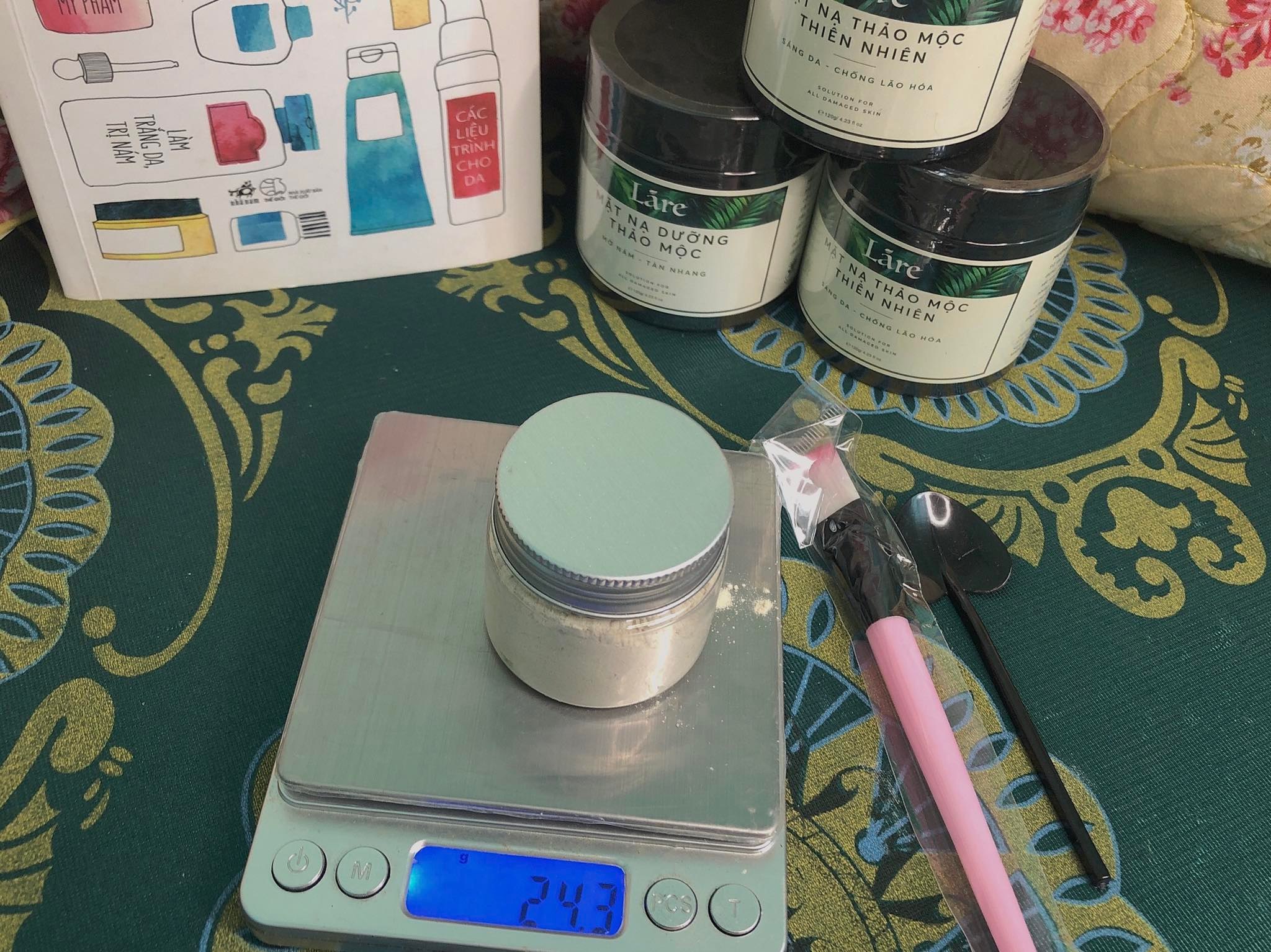 Mặt nạ thảo mộc Thanh Dược Lare chiết lẻ 20g tặng cọ
