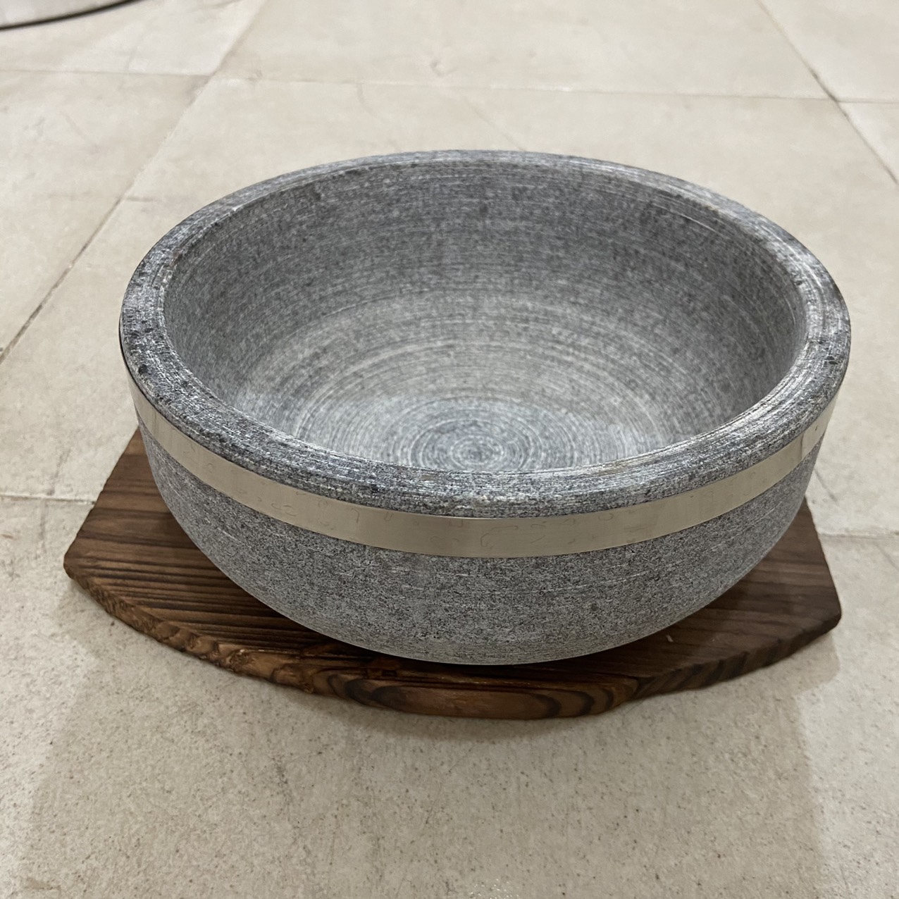 Thố đá hàn quốc giữ nhiệt/ thố mỳ cay tặng đế gỗ size 18cm-20cm