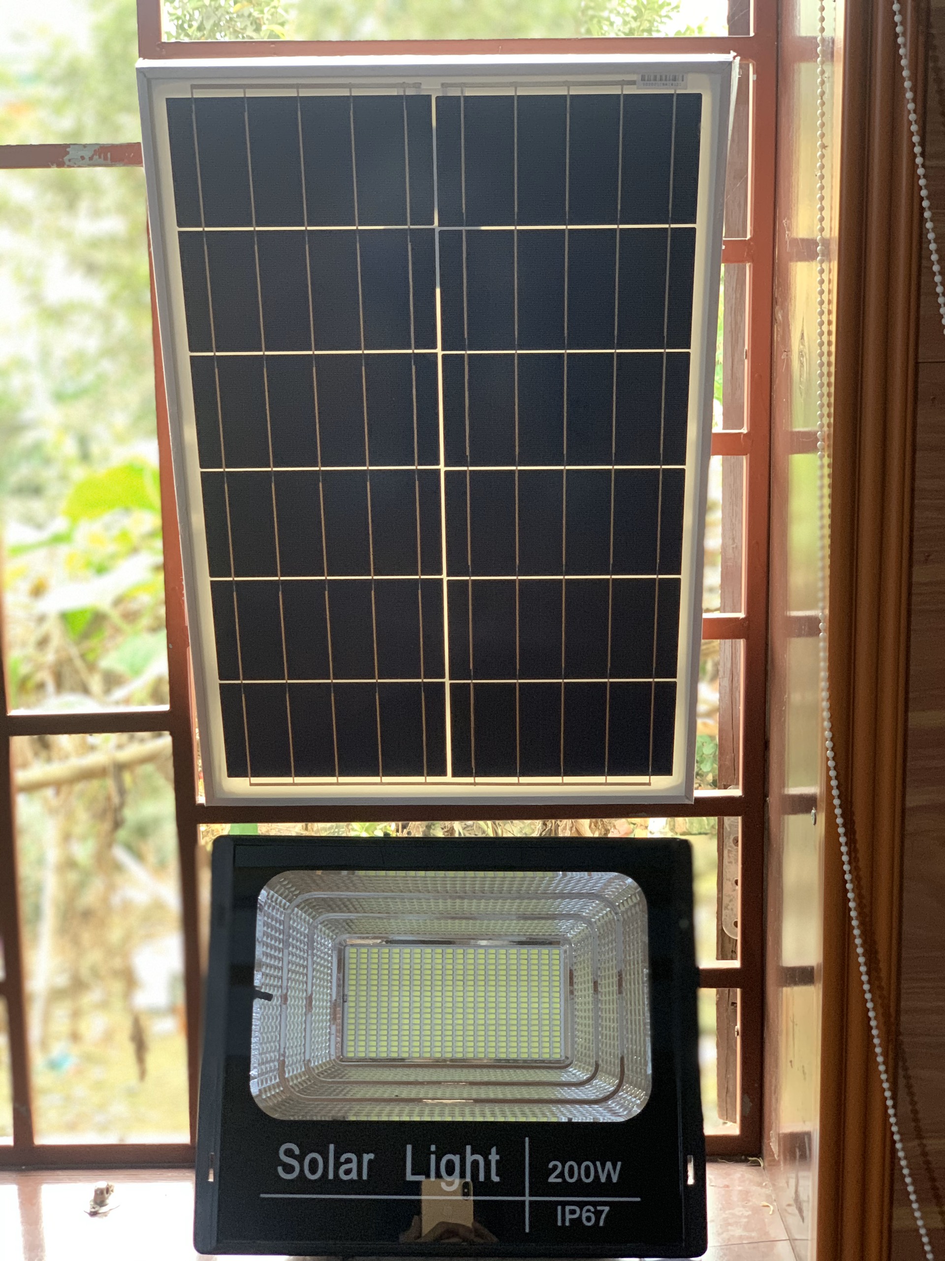 Đèn Led Năng Lượng Mặt Trời 200W- Đèn Năng Lượng Mặt Trời Ánh Sáng Trắng- 400 Chip Led Bảo Hành 1 năm