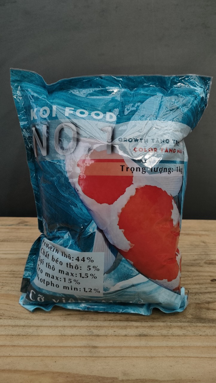 Cám tăng trọng cho cá Koi No.1 Growth 1kg giúp cá phát triển nhanh, tránh tình trạng cá koi bị xệ bụng