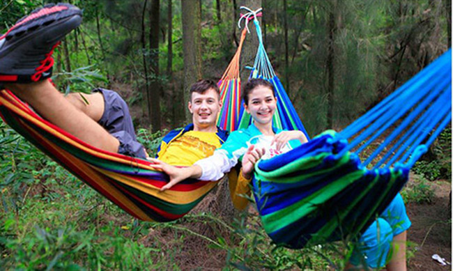 Võng nằm du lịch gấp gọn tiện lợi họa tiết cầu vồng mang hơi hướng Tây Ban Nha vừa cổ điển vừa đẹp mắt - Võng xếp vải dù siêu nhẹ bền chắc mẫu mới 2020 (Kèm túi đựng)