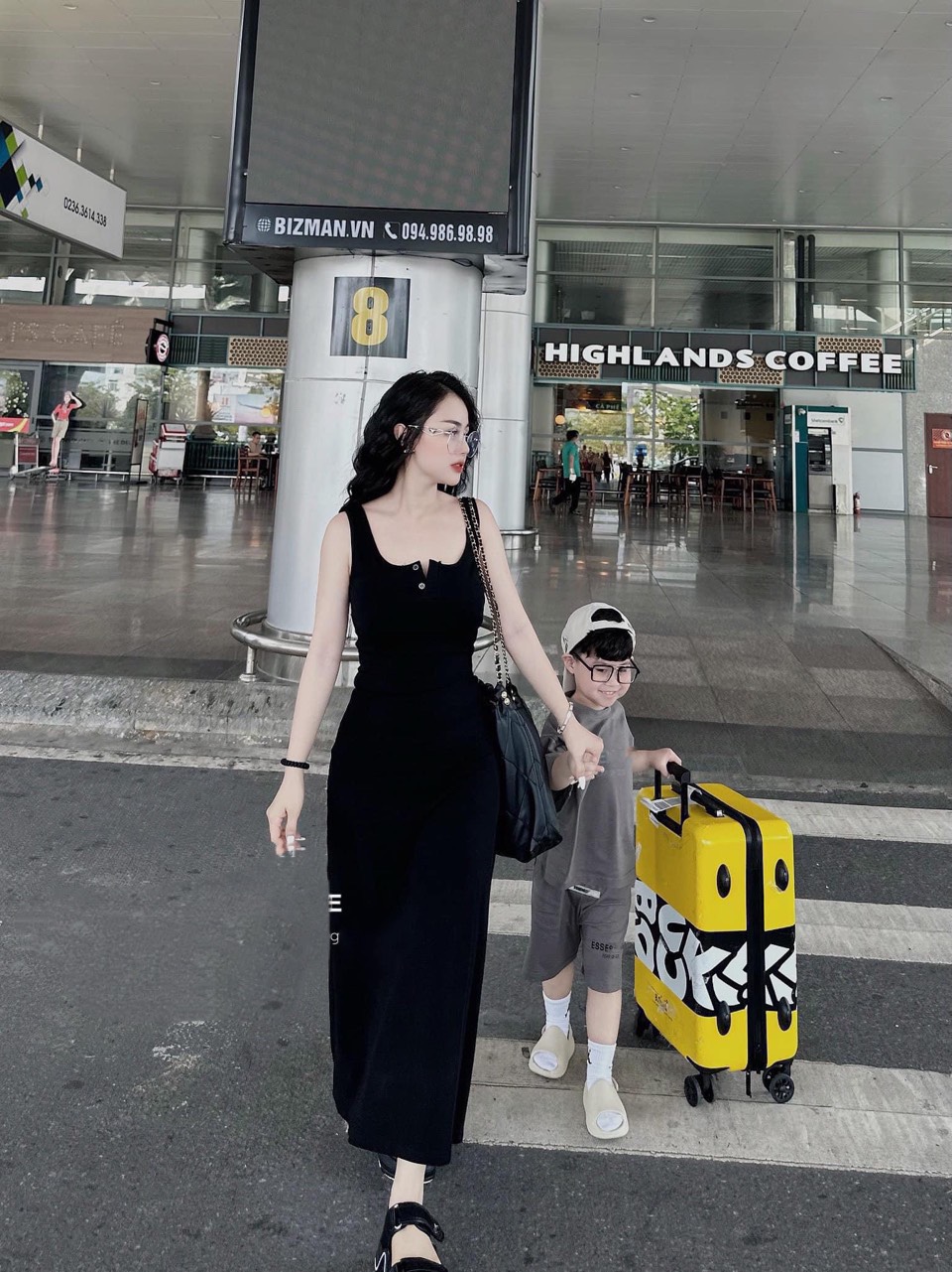 Đầm Váy maxi GU hàng dư xịn body chất gân mềm co giãn