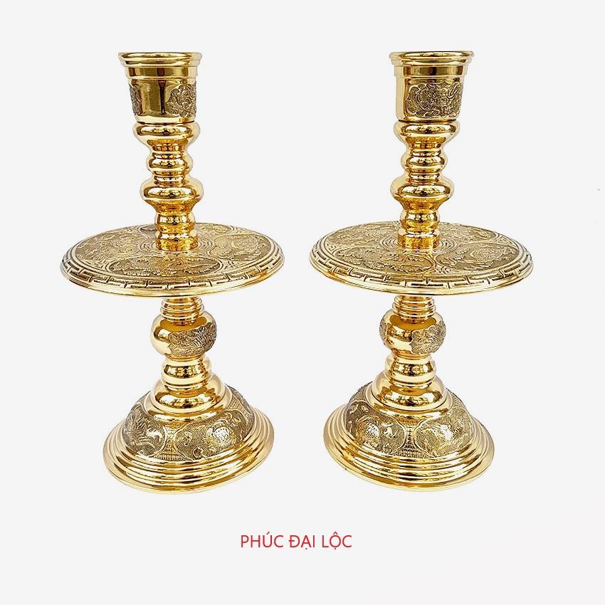 Đôi chân nến Vĩnh Tiến số 4 (VT4) cao 48 cm nặng 6,6 kg màu vàng sáng bóng