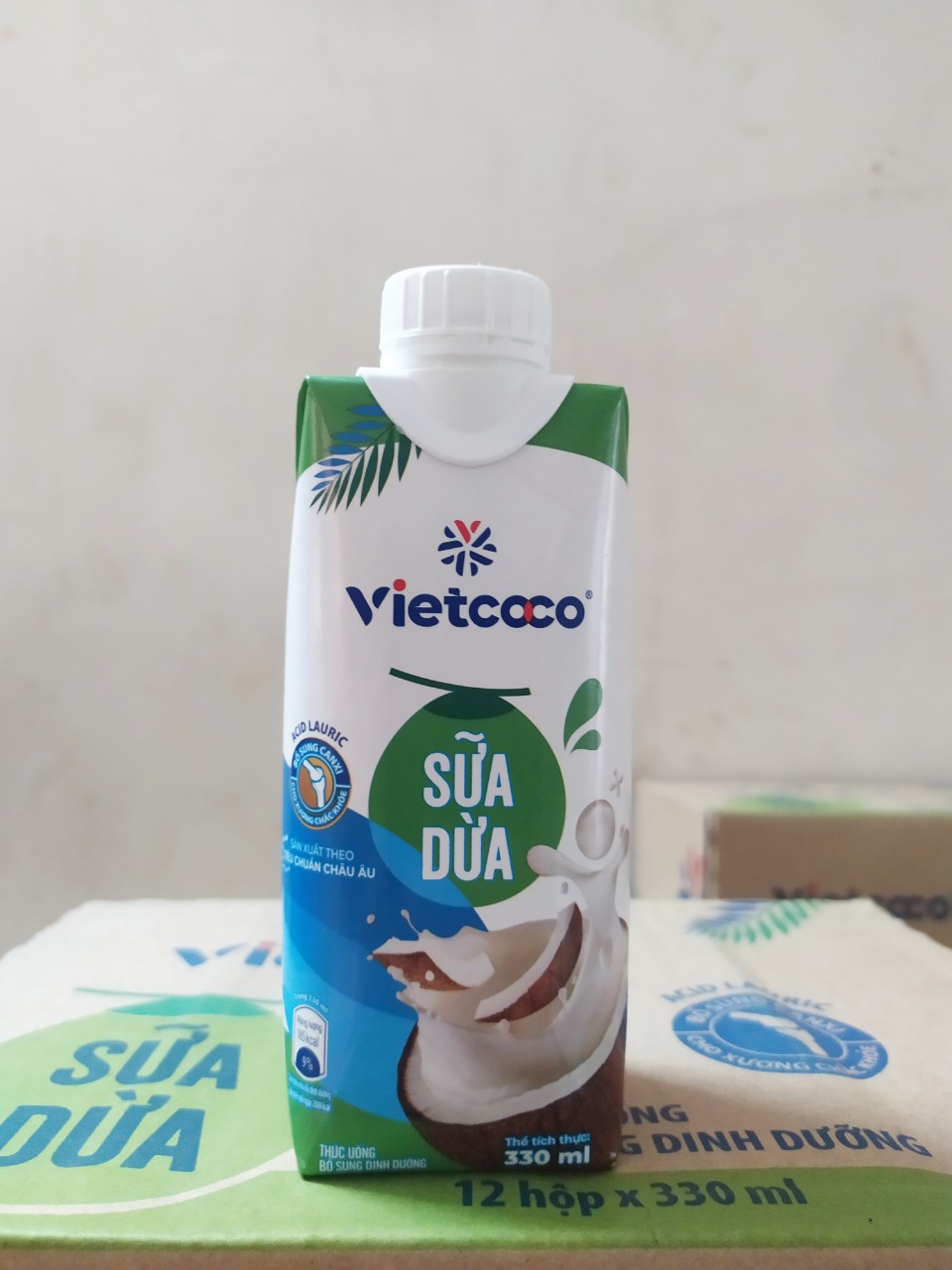 Sữa Dừa Nguyên Chất UHT hộp 330ml VietCoCo