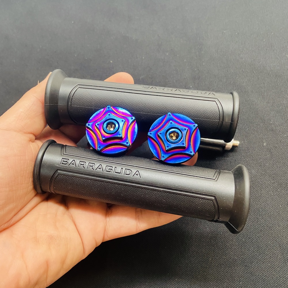 Combo bao tay xịn baracuda và gù titan ngôi sao trang trí xe