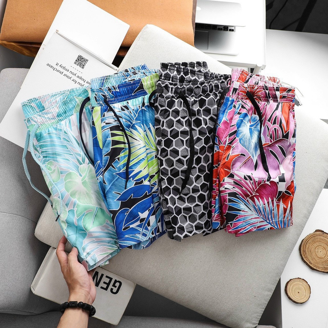 Quần short gió 2 lớp đi biển vnxk