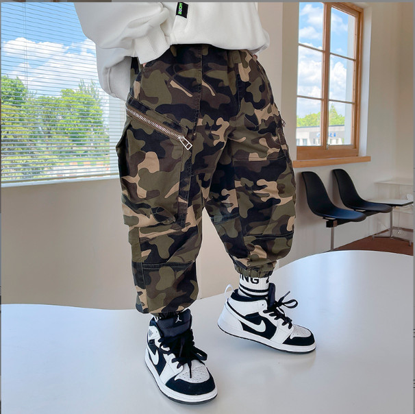 Quần dài jogger họa tiết rằn ri lính cho bé