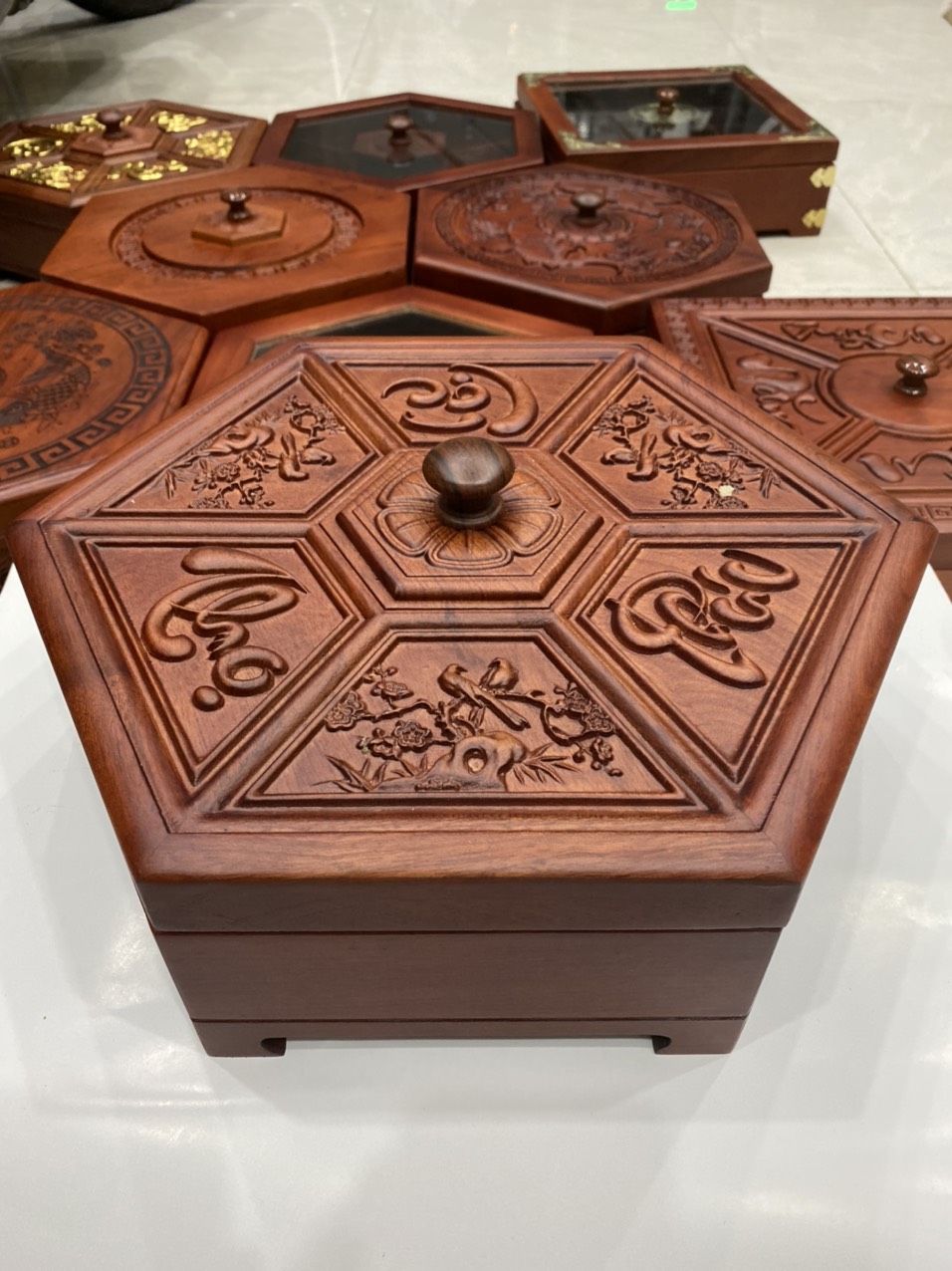 Khay Đựng Bánh Kẹo Ngày Tết bằng Gỗ Hương Phúc Lộc Thọ- thêm độ sang trọng ngày tết - khay đựng bánh kẹo ngày tết - khay đựng mứt tết