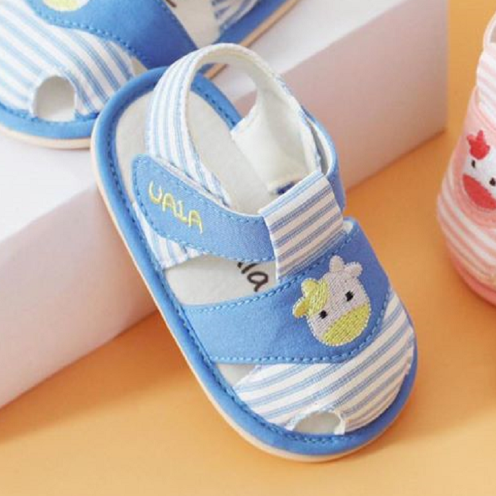 Giày tập đi cho bé , chất vải mềm, đế cao su non chống trượt