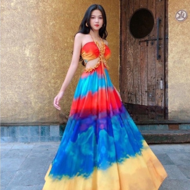 Đầm maxi đi biển cúp loang màu đỏ xanh vàng mã mới 2023