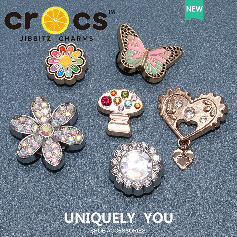 Charm cross Jibbitz Kim Loại Khóa Giày Lỗ Phụ Kiện Kim Loại Bạc Đá Quý Nấm Bướm Trang Trí Khóa Sticker Dép cross