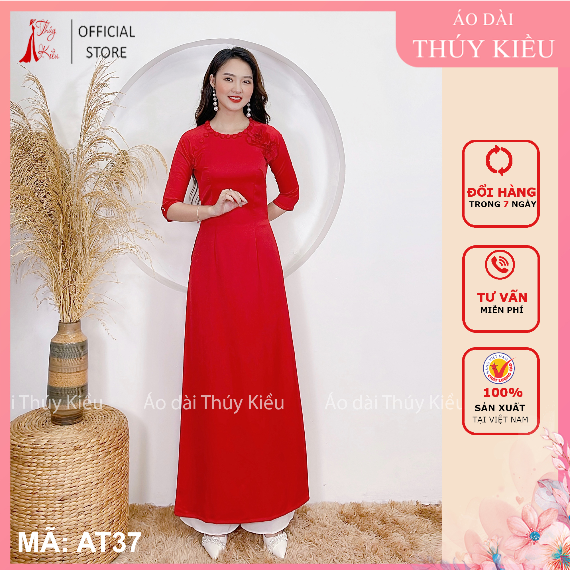 Áo dài lụa Tây Thi trơn màu đỏ cổ đính khuy bọc đính hoa AT37