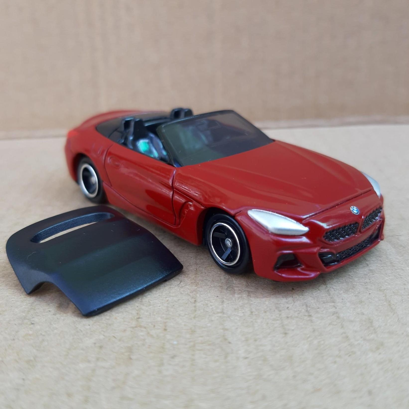 Xe mô hình Tomica - Xe BMW Z4 màu đỏ mở được mui giá rẻ cho bé hay sưu tập