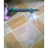Bình xịt đa năng gắn vào chai nước tiện dụng