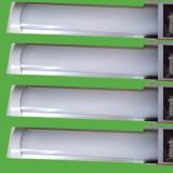 Bộ 4 đèn led Tuýp bán nguyệt 45w-1.2 mét. Công suất: 45W. Điện áp: 220V. Kích thước: rỗng 5.5cm , dài 1,2M